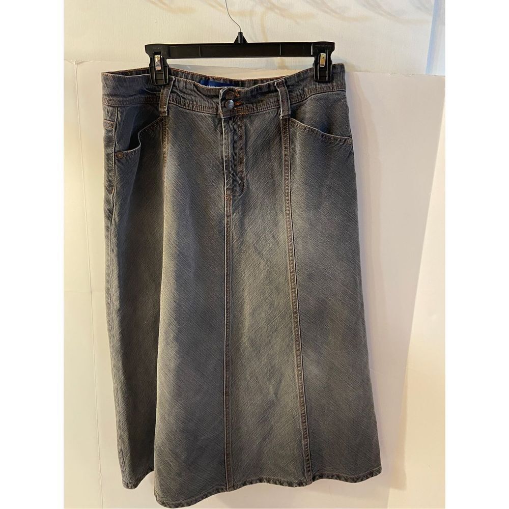 Bandolino size 14 faded gray denim jean dark‎ skirt